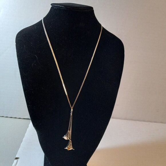 Avon Flower Lily Bell Lariat Necklace - Picture 2 of 6